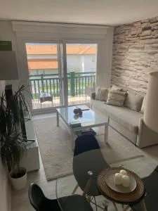 Port Bidassoa - T2 Coquet, Parking, Lit XXL, wifi, près de la gare - 昂代 Port Bidassoa - T2 Coquet, Parking, Lit XXL, wifi, près de la gare - 昂代