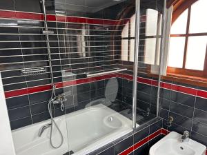 Aiolos Grand super lux suite kalamaki Alimos near the sea