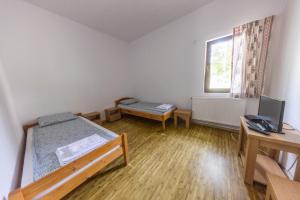 Route 68 Hostel Gurasada Park