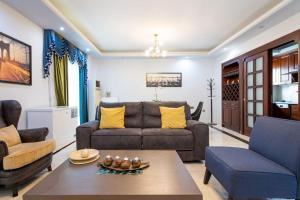 Majestic and spacious apartment near Acropolis