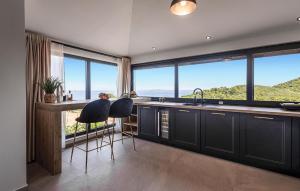 Stunning Home In Zman