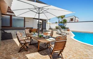 Lovely Home In Marinella Di Selinunte