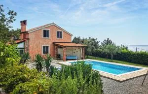 Awesome Home In Kostrena - Škrljevo