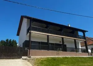 Casa Roma Lac - 卡兰塞贝什