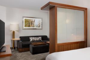 King Suite with Sofa Bed room in SpringHill Suites by Marriott Grand Junction Downtown/Historic Main Street