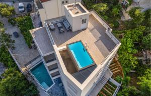 Awesome Apartment In Okrug Gornji With Wifi
