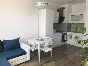 HOT Main Square Newly Built Modern Apartment