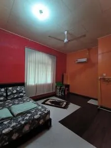 Homestay semi D 4 bilik queen - 沙白安南
