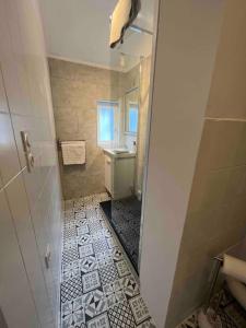 Grand studio 1er étage au calme centre ville proximité Cathédrale