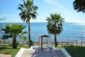 Apartamento Primera Línea de Playa Calahonda Mijas