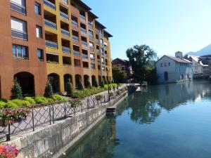 Annecy centre-ville avec garage et loggia
