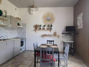 Charmant logement proche mer et montagne