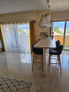Antibes standing appartement 45 m2 au calme proche plage et centre-ville - Garage privé - Wifi