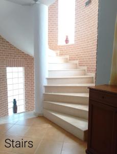 Leos Villa