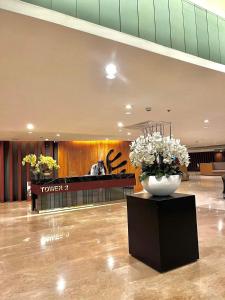 Shore 2 Residences high speed Internet walking distance to MOA and IKEA