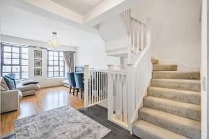 Modern 3 bedroom, 2 bathroom, Parking, River view