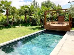 Villa de luxe avec la piscine, terrain de pétanque et l'appartement, classé 5 étoiles - Angresse