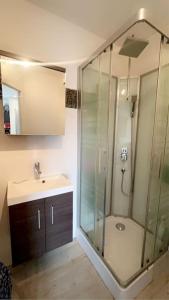 Appartements Charmant studio au calme avec piscine : photos des chambres