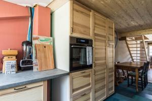 Farbige Wohnung Zentral