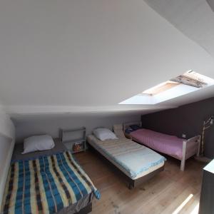 Coquette maison, 2 chambres mansardées, Narbonne Plage