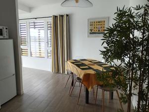 Appartements Appartement climatise au coeur de la Provence lac et parcs d-attractions 10mn Avignon : photos des chambres