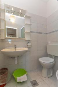Apartments and Rooms by Auro
