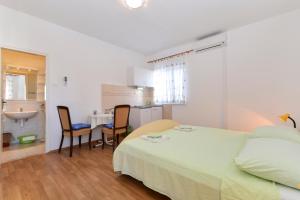 Apartments and Rooms by Auro