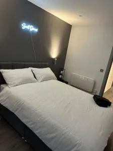 Elysium apartments - Yeadon