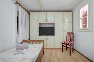 Diocletians Corner, Three Bedroom Apartment