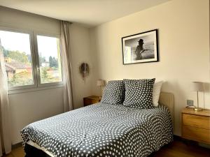 Place des Lices, parking, 75m2, standing