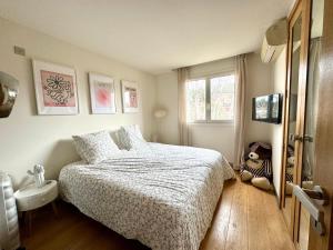 Place des Lices, parking, 75m2, standing