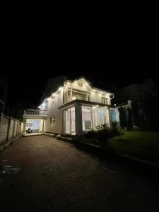 The Valley Shelter By De-Villaz - Baghwānpur