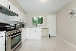 Burnaby Metrotown 3 bedroom upstairs