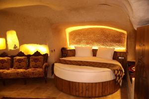 Hira Cave Hotel