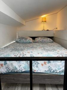 Love wins Montmartre