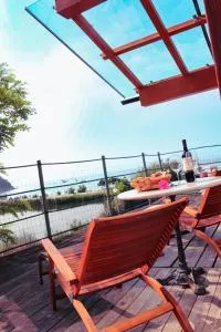 Piran Beach House - Private Oasis - Beachfront Apartment with a sea view terrace - Fornaci