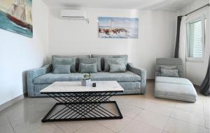 Gorgeous Home In Cesarica 