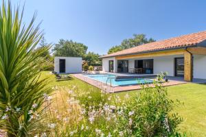 Villas Superbe Villa au calme avec piscine : photos des chambres