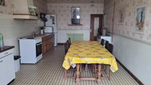 B&B / Chambres d'hotes Ferme fruitiere zero traitement : photos des chambres