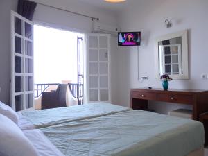 Double or Twin Room with Sea View