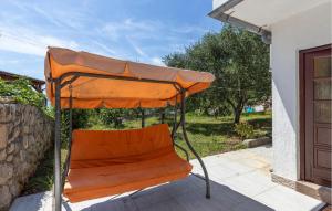 Amazing Apartment In Omisalj