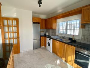 Sunny 2 bedroom flat in Engomi
