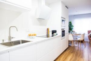 Nuevo apartamento entre 2 playas con garaje, terraza, wifi