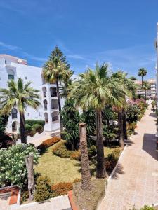 Sabinillas Beach Front Apartment 2 bed
