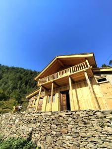 Pin Parvati Wooden Cottages - Hidden Monkey Experiences
