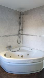 Appartements U Casone, B&W modern apartment, Spa, Wifi, Air-conditioning, Free parking, Decreasing prices : photos des chambres