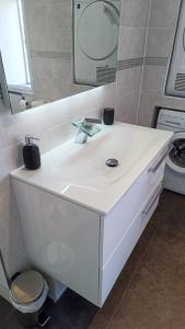 Appartements U Casone, B&W modern apartment, Spa, Wifi, Air-conditioning, Free parking, Decreasing prices : photos des chambres