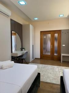 Klara Apartments