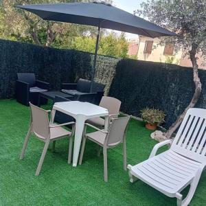 Studio cosy terrasse front mer