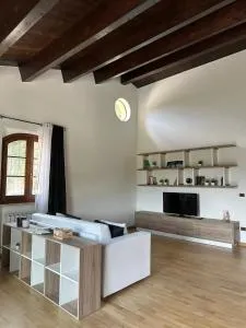 Living la Dolce Vita with pool - Montegaudio